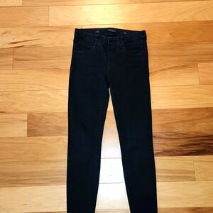 Liverpool “the skinny” pull on jeans size 8/29.  Color black